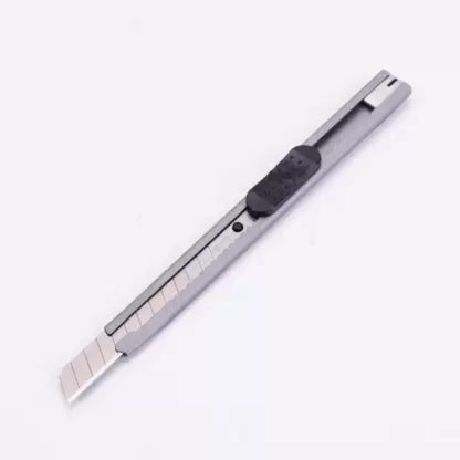 Deli Plastic Grip Hand-held Paper Cutter